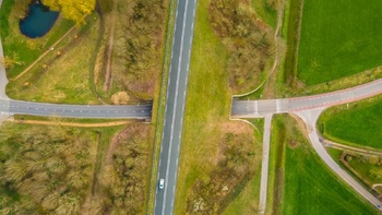 Tunnel van boven